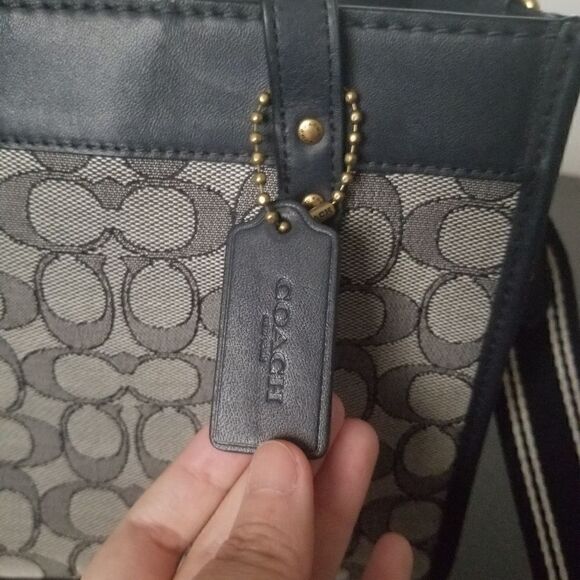 Coach Crossbody   - Picture 4 of 7